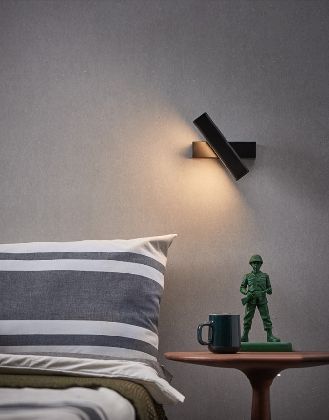 Aluminium LED Rotatable Wall Sconce in Modern Minimalist Style Wooden Wall Lamp for Bedroom