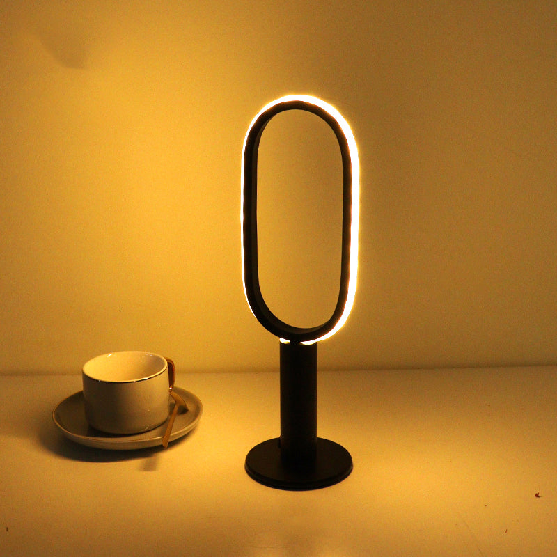 Semplicità Lampada da tavolo lineare ristorante metallico Luce notturna a LED in nero