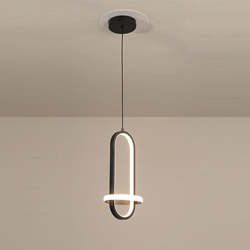 Aluminium LED Hanging Light dans un style concis moderne en fer forgé, une lumière suspendue géométrique avec une teinte en silicone