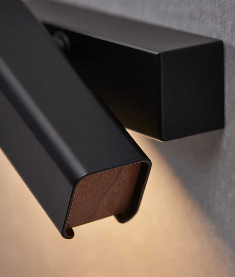 Luz de pared LED rectangular de hierro forjado en una moderna lámpara de pared giratoria de madera de estilo conciso con sombra acrílica