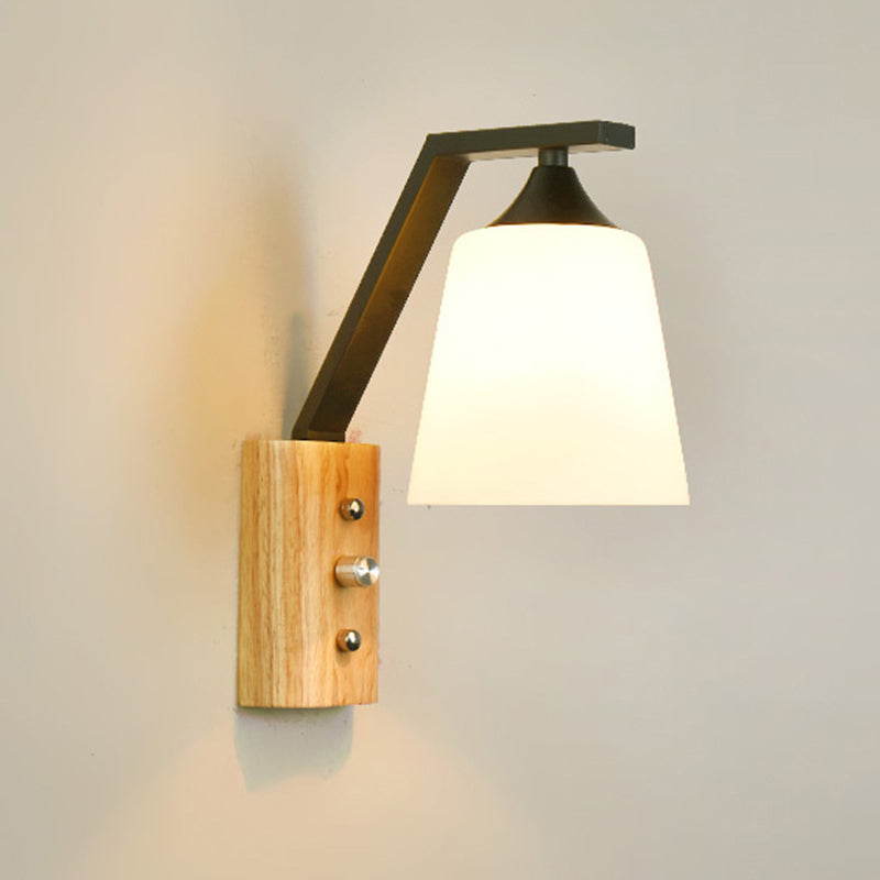 Lámpara de pared de cono de madera en un estilo de pared de hierro forjado moderno de estilo conciso con sombra de vidrio blanco