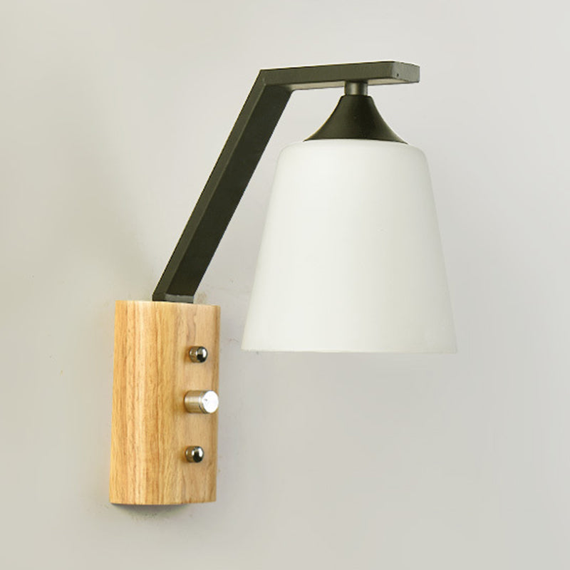 Lámpara de pared de cono de madera en un estilo de pared de hierro forjado moderno de estilo conciso con sombra de vidrio blanco