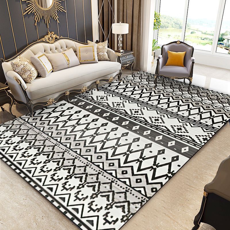 Eclectic Southwestern Area Rug Tribal Totem Polyester Rug Anti-Slip Backing Carpet for Home Decor