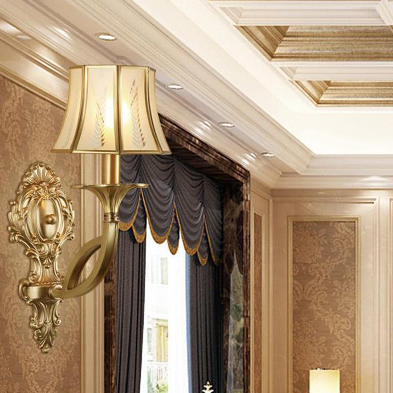 Lampada montata a parete a parete in giù in metallo vintage 1/2 head Sconce Light con tonalità di vetro opaco stampato