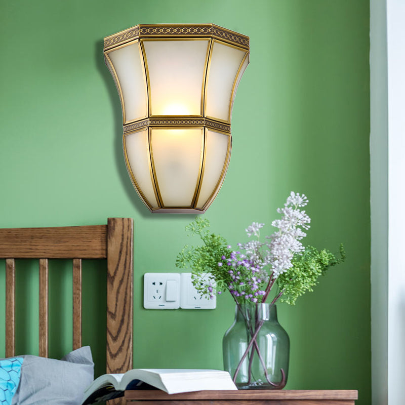 Luce vintage a parete svasata singola idee di illuminazione da parete in ottone metallico con tonalità di vetro opale