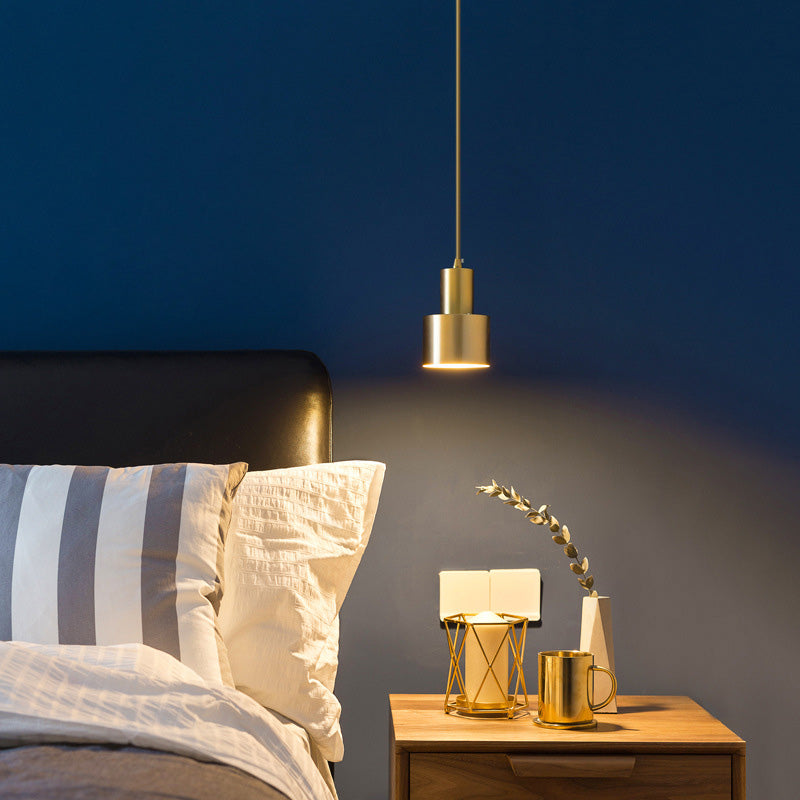 Lumière suspendue cylindrique postmoderne 1 Bulbes Pendant en métal en or pour le restaurant