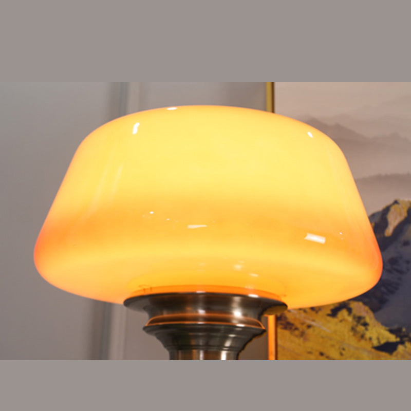 Empire Shade Table Table Lampe nordique Satin Amber Verre 1 Head Living Room Table Light