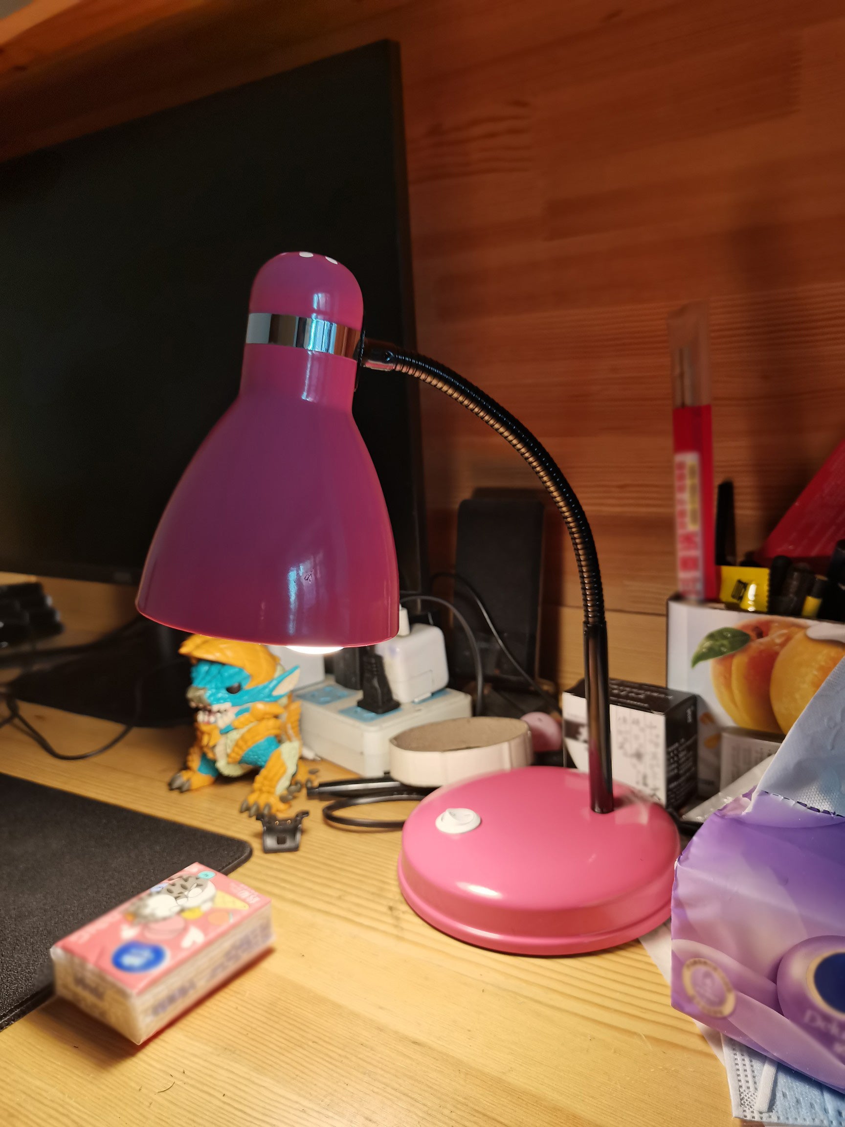Minimalist Flexible Lernlampe Metall 1 Kopf Schlafzimmer Tischlicht mit Glockenschatten