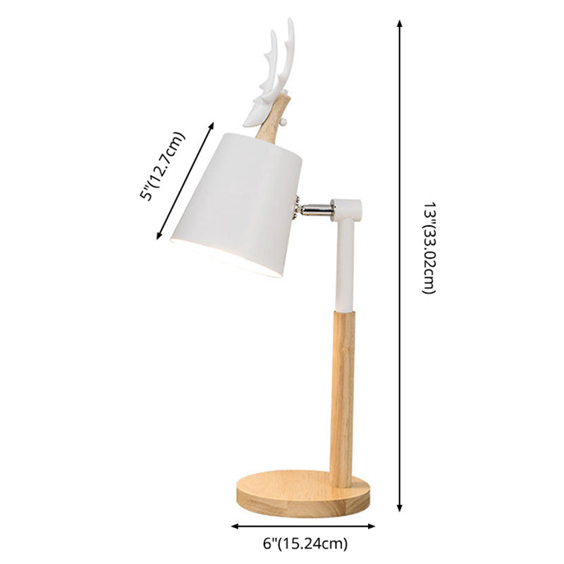 Lámpara de mesa de sombra cónica de metal nórdico de metal de 1 luz de la mesa del dormitorio con base de madera