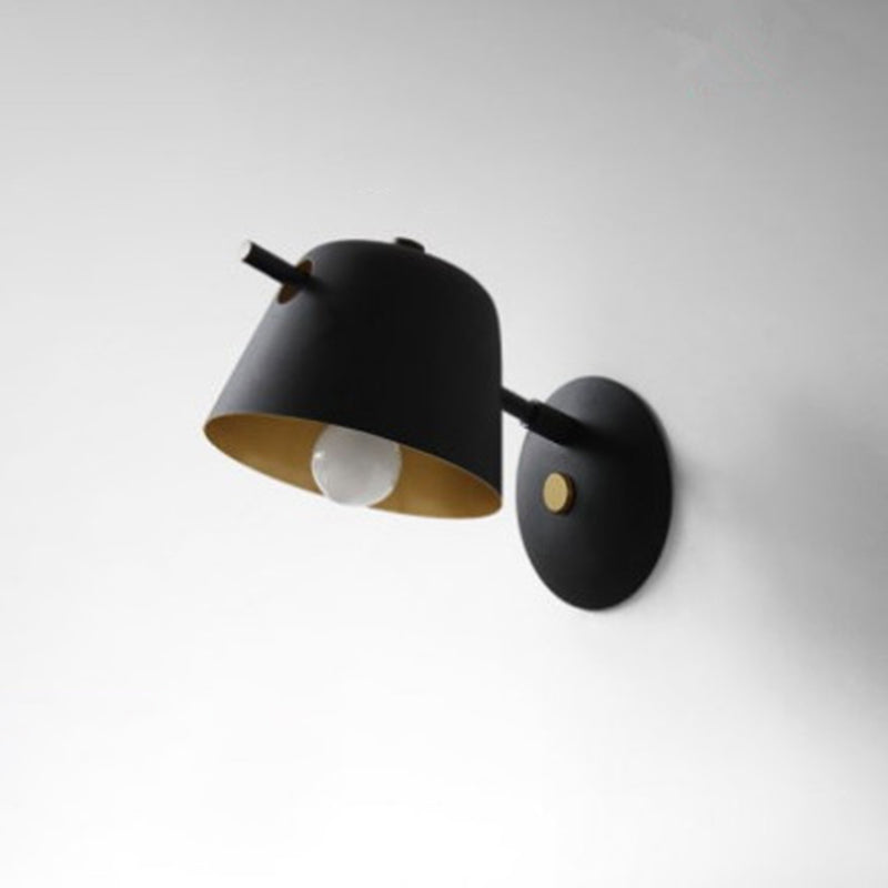 Luz de pared simple de hierro lacado en lámpara de pared geométrica de estilo geométrico de estilo creativo moderno para dormitorio