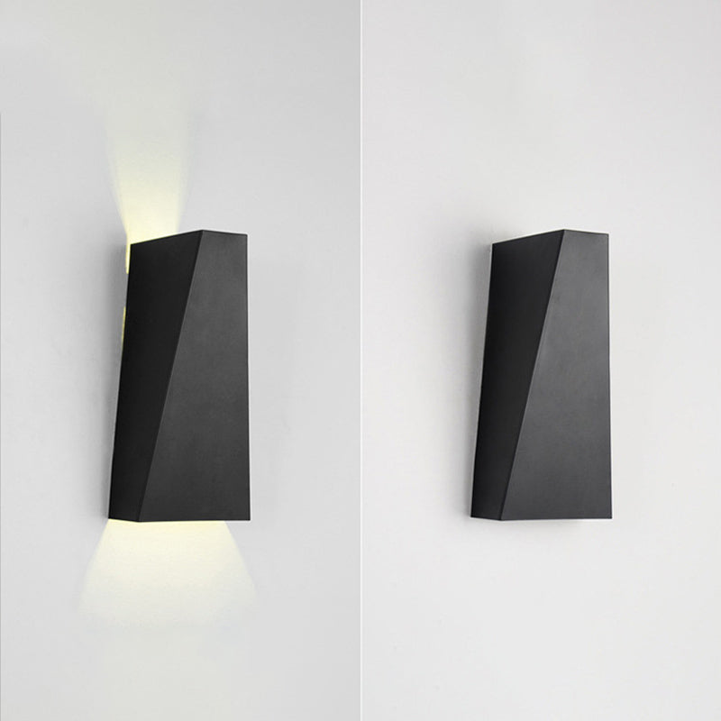 Lámpara de aplicado de pared geométrica metálica de estilo moderno de 2 luces en blanco y negro
