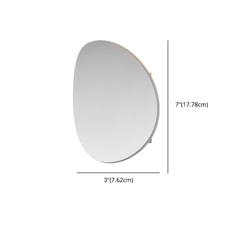 1-Light Wall Mounted Light Modern Style Bend Aluminum Wall Sconce Lamp in Black and White