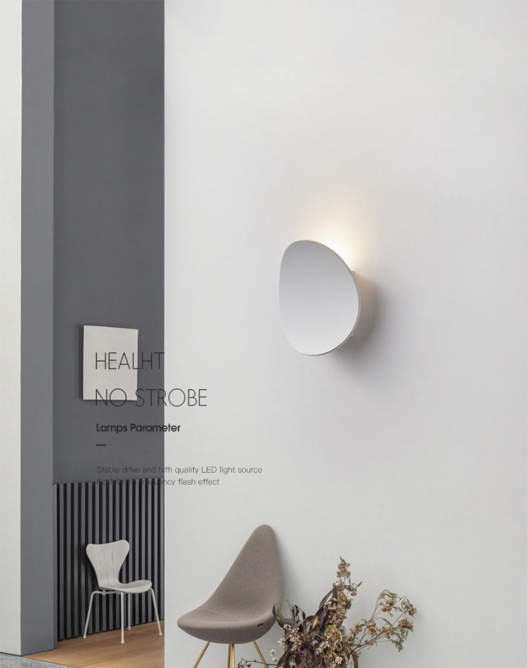 1-Light Wall Mounted Light Modern Style Bend Aluminum Wall Sconce Lamp in Black and White