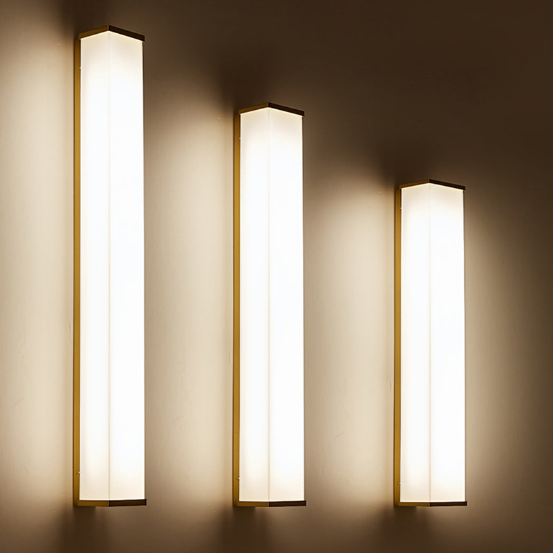 Modern Simple Style Retangular Shade Wall Sconce Metal and Glass 1 Light Sconces in Black Finish