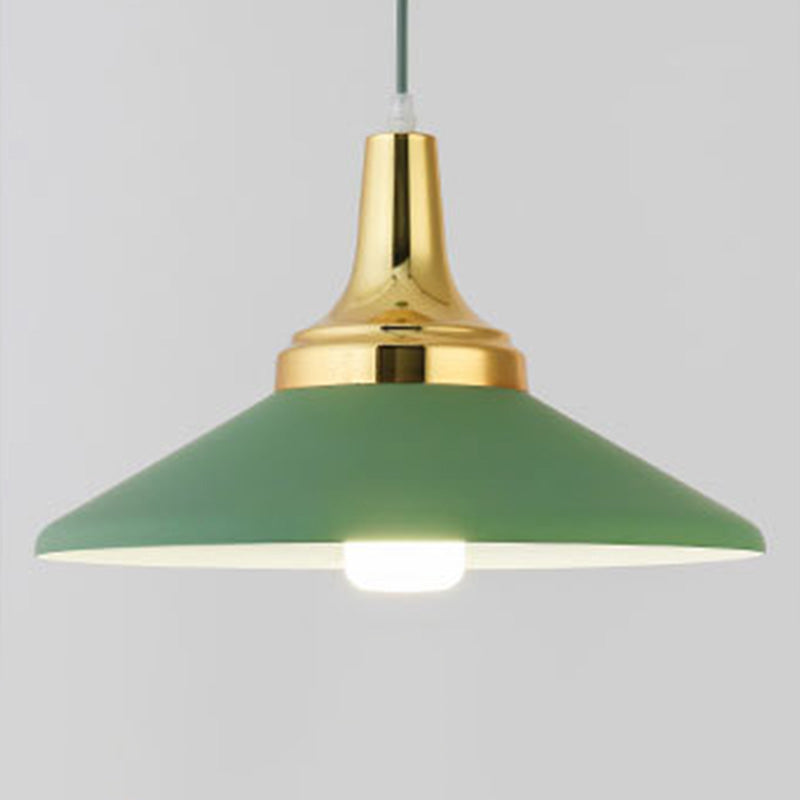 Triangle Dinning Room Down Lighting Pendant Metal Metal Modern Style suspendu Pendant Light