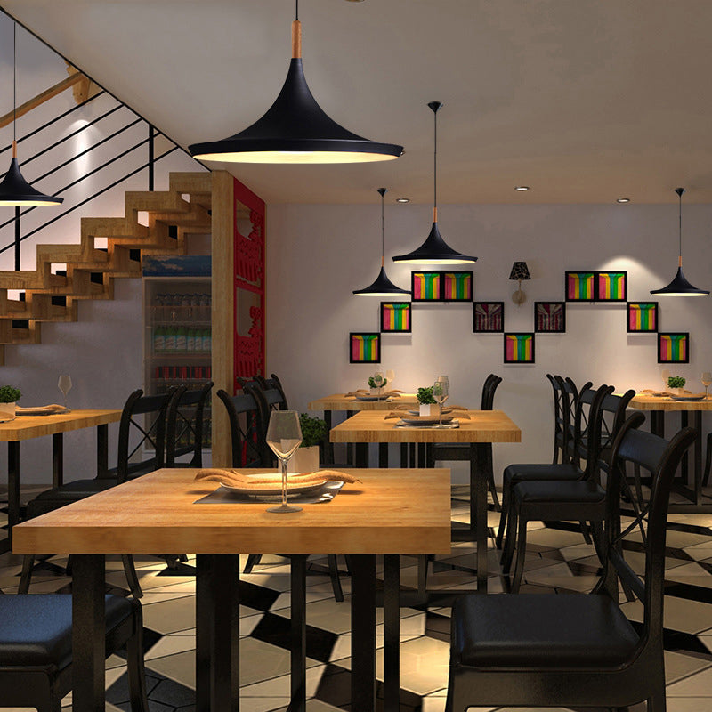 1-Licht-Metallhängele leichter postmoderner Anhängerlampe für Schlafzimmer Esszimmer