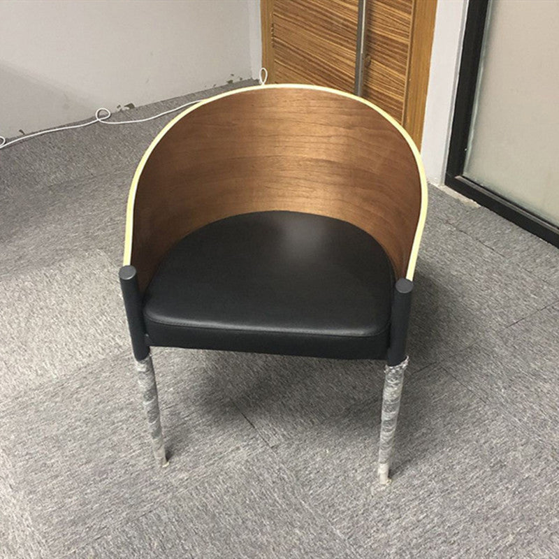 Ensemble de salle à manger en pierre fritrée moderne avec table rectangle et jeux de restauration de jambes dorées