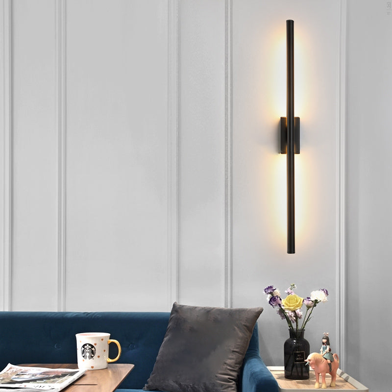 1-Light Linear Wall Sconce Modern Simple Style Metal Wall Lighting in Black and Gold