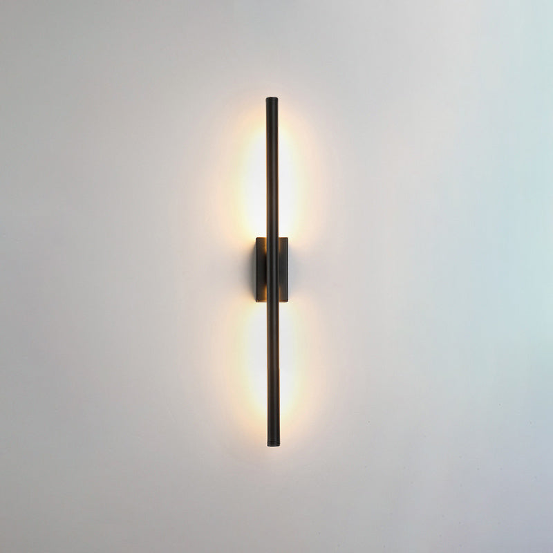 1-Light Linear Wall Sconce Modern Simple Style Metal Wall Lighting in Black and Gold