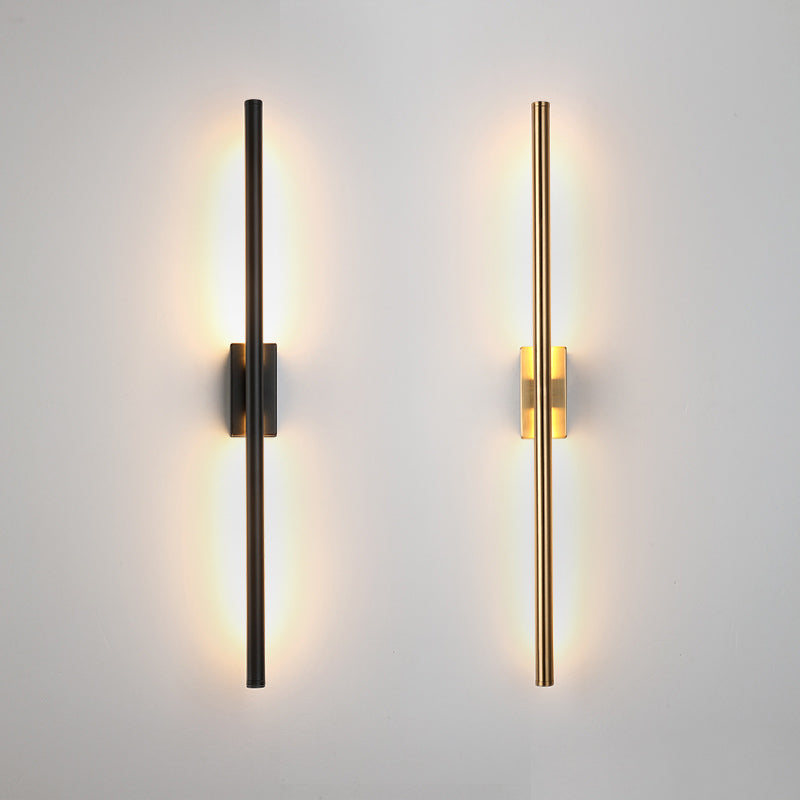 1-Light Linear Wall Sconce Modern Simple Style Metal Wall Lighting in Black and Gold