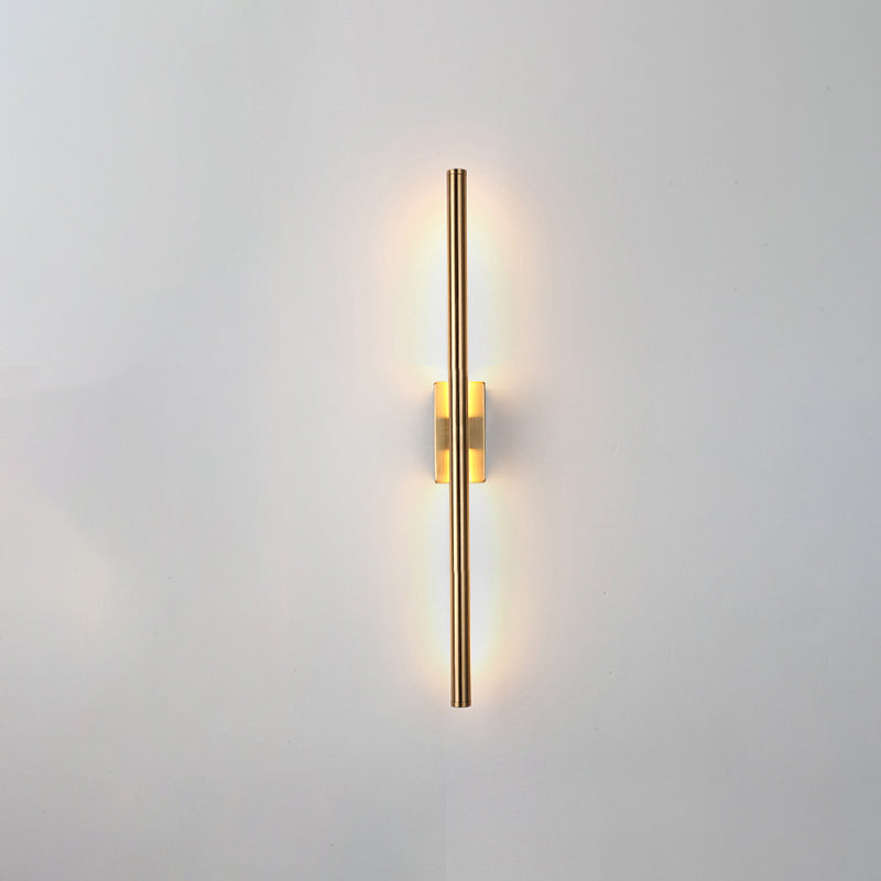 1-Light Linear Wall Sconce Modern Simple Style Metal Wall Lighting in Black and Gold