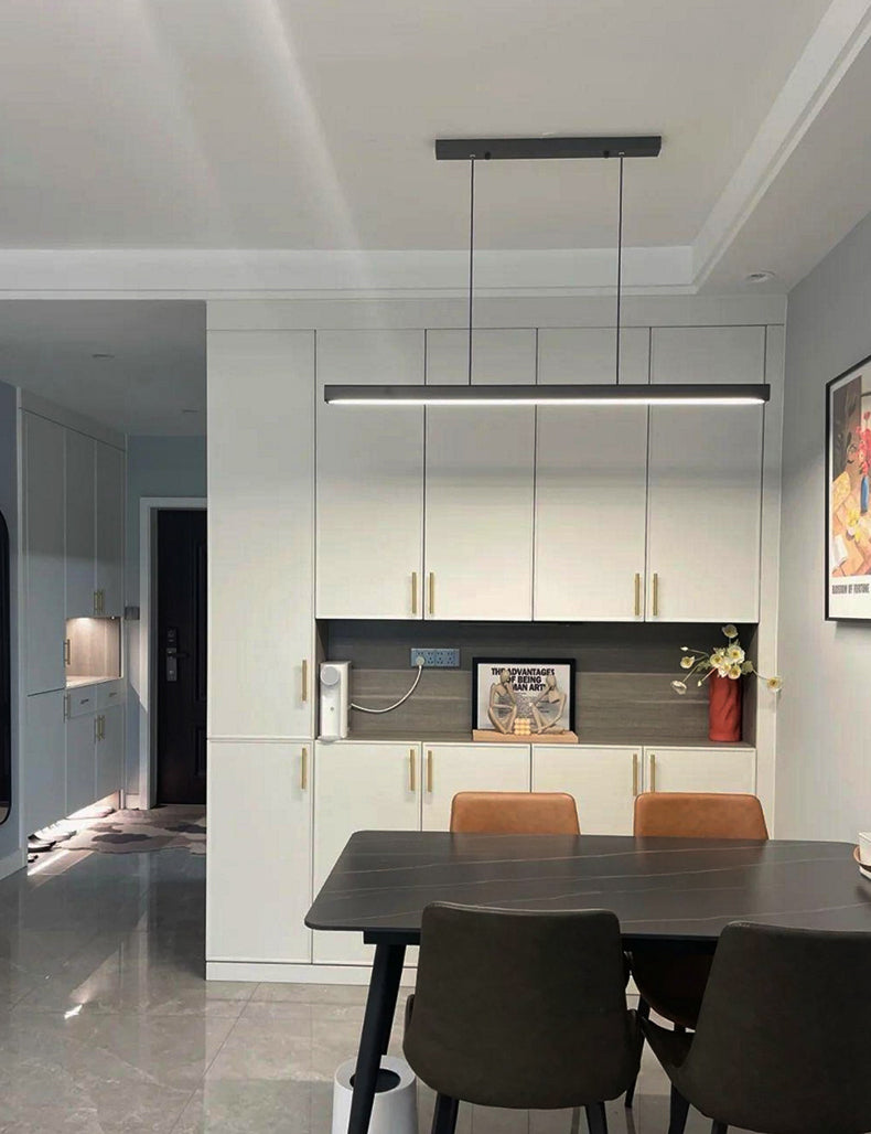 Lampada dell'isola a pendente lineare Isola lampada a sospensione moderna lampadario in metallo