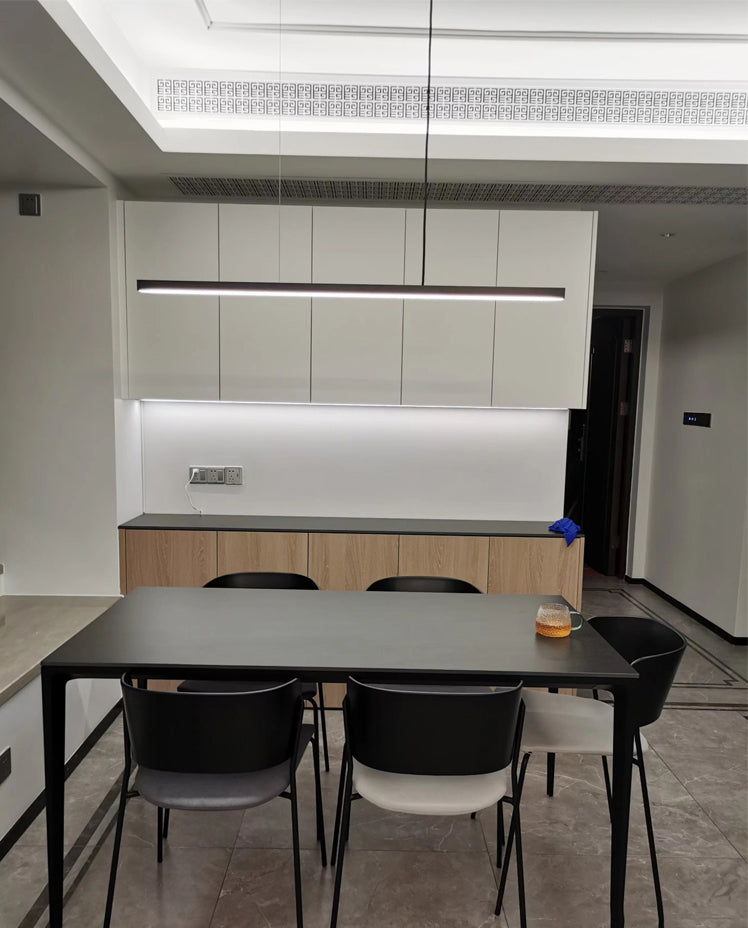 Lámpara moderna de lámpara lineal iluminación lineal lámpara de araña moderna en negro