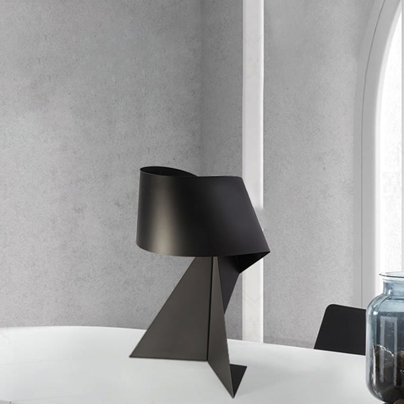 Arte Decor-Light Light Light Lightstand Light Storning Curved Light con tonalità metallica