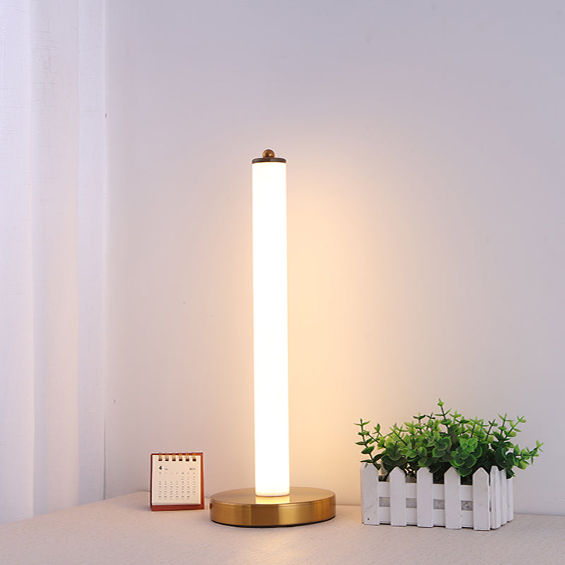 Luz de mesa de plástico en forma de poste Simplicidad Led Night Stand Light para dormitorio
