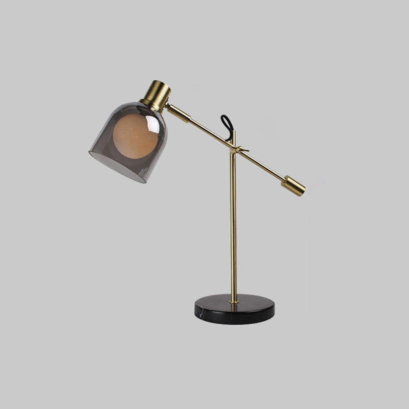 Lampada da lettura postmoderna con braccio bilanciato in vetro grigio fumo, lampada da tavolo da soggiorno a 1 testa in nero-oro