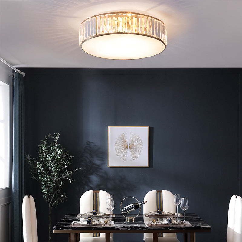Plafonnier circulaire doré en cuivre de style luxe colonial avec abat-jour en cristal