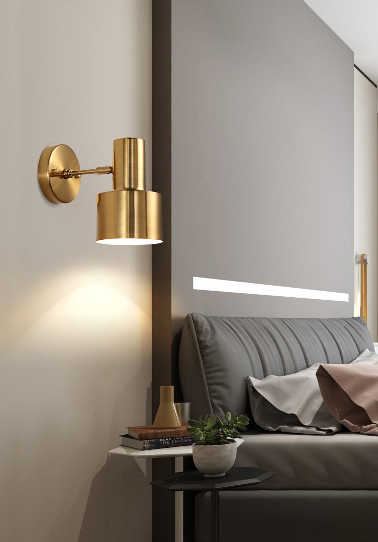 Lampada a parete singola cilindroide dorata nella moderna luce da parete di ferro elettroplate in stile creativo per camera da letto
