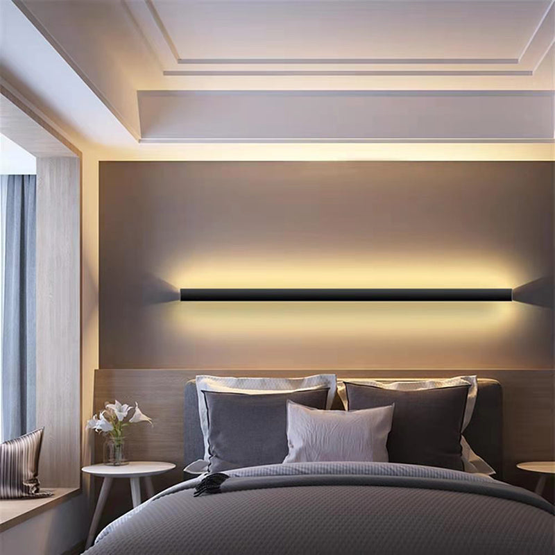 1-Light Linear Wall Sconce Modern Simple Style Metal Wall Lighting in Black