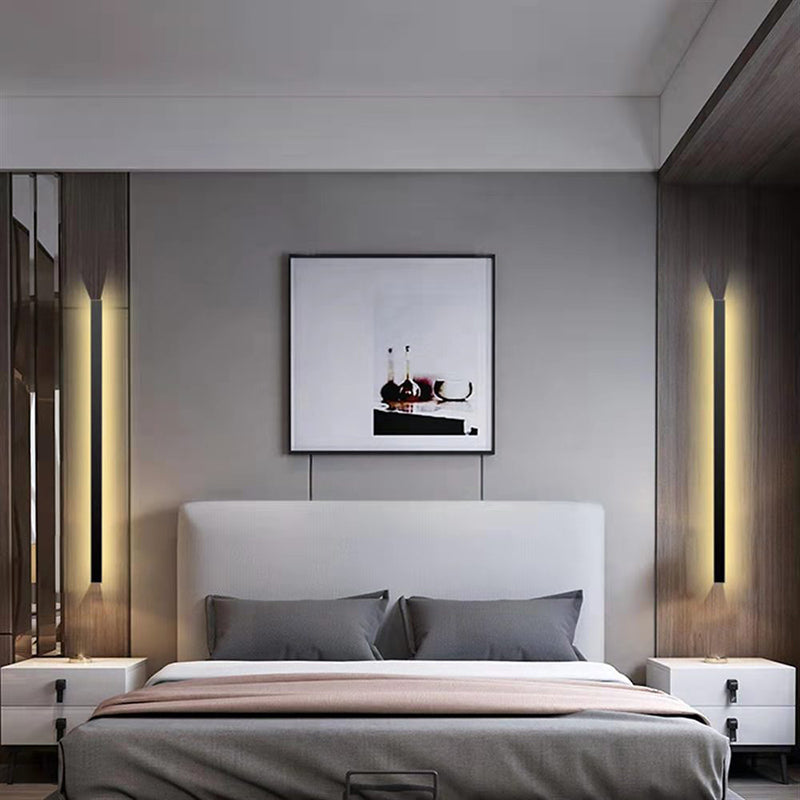 1-Light Linear Wall Sconce Modern Simple Style Metal Wall Lighting in Black