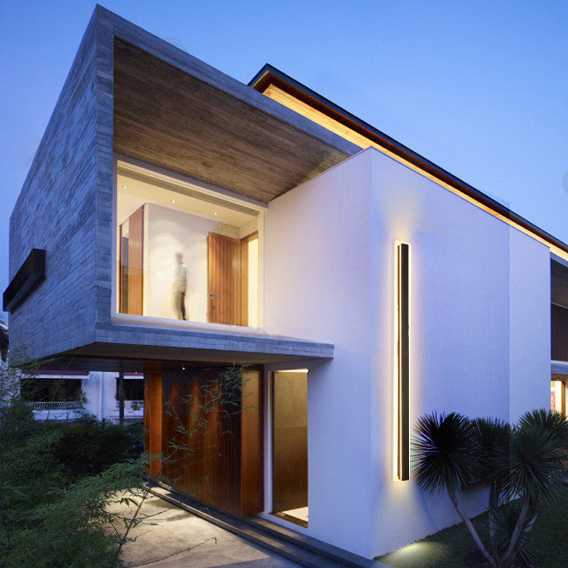 1-Light Linear Wall Sconce Modern Simple Style Metal Wall Lighting in Black