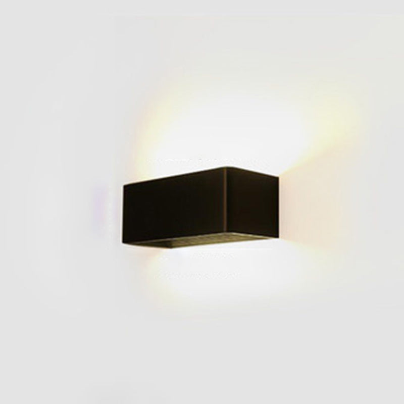 2-Lights Geometric Wall Sconce Modern Simple Style Metal Wall Lighting in Black