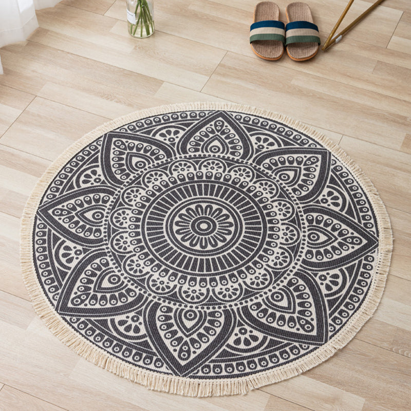 Traditional Flower Print Carpet Polyester Indoor Rug Washable Fringe Area Carpet for Living Room