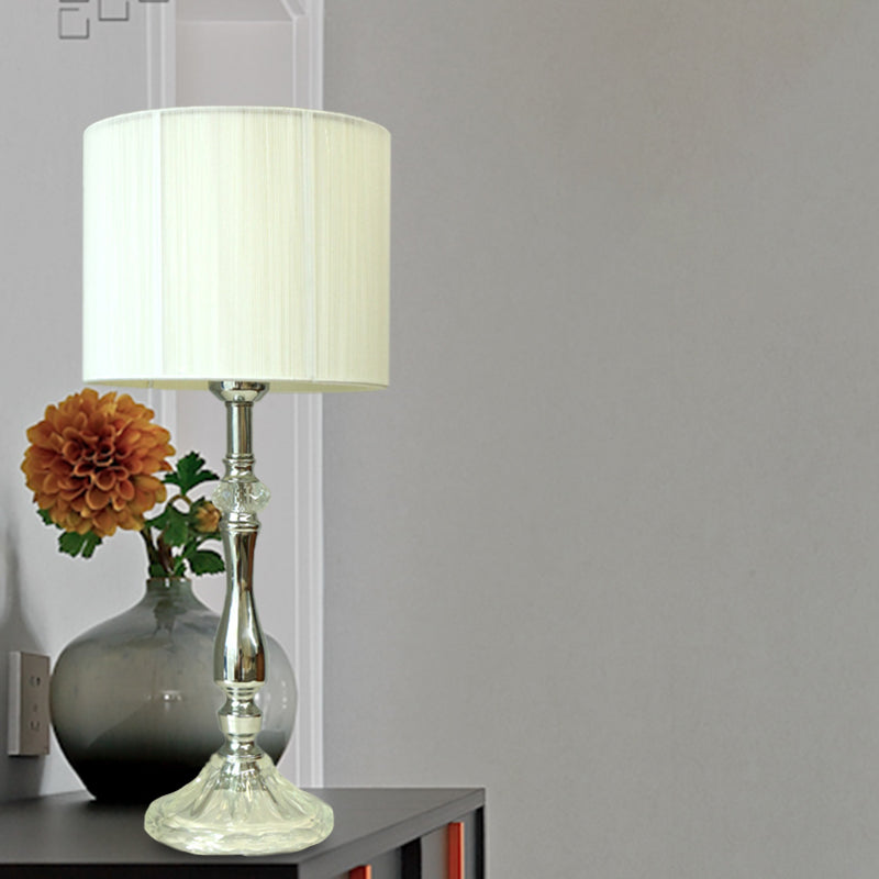 Lampada da Tavolo in Tessuto Bianco Cilindro 1 Luce Luce Notturna Semplice per Soggiorno con Base in Cristallo
