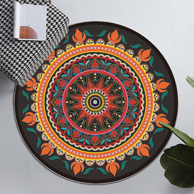 Traditional Floral Print Carpet Polyester Round Area Rug Stain Resistant Area Carpet for Living Room
