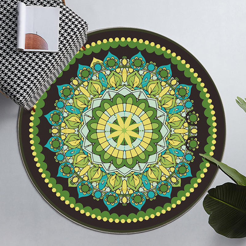Traditional Floral Print Carpet Polyester Round Area Rug Stain Resistant Area Carpet for Living Room