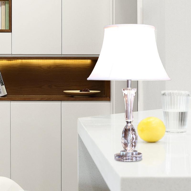 1 Table ombragée d'empire clair Light Traditionalism White Fabric Lampe de nuit avec base en cristal
