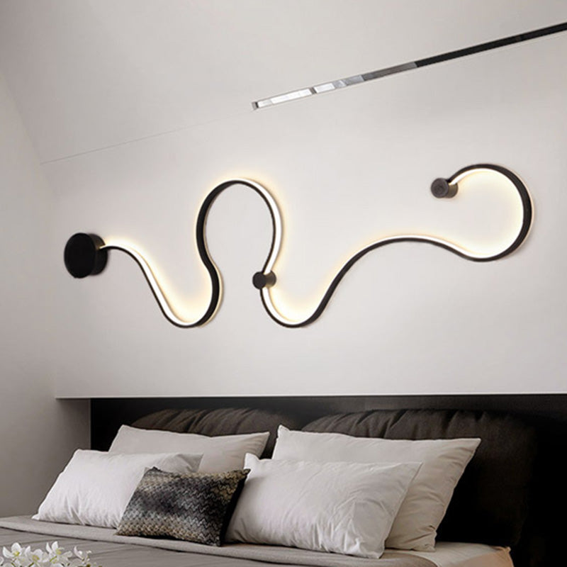 Wavy Wall Mounted Lighting Simple Style LED Bedroom Sconce Light Fixture in Black