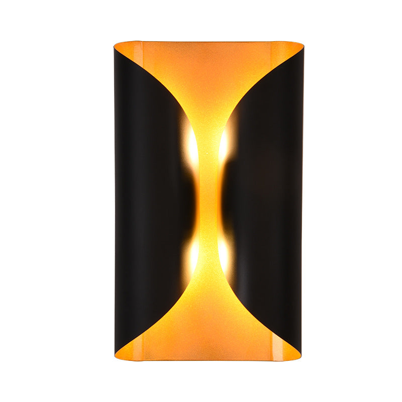 Lampada a parete in metallo curvo a parete contemporanea in stile oro-nere dell'illuminazione da parete