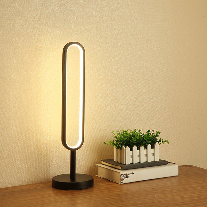 Lámpara de mesa geométrica minimalista Metal Bedside Led Nightsand Light in Black