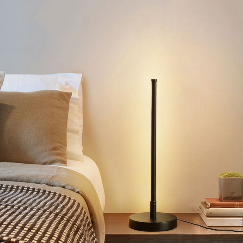 Lámpara de mesa geométrica minimalista Metal Bedside Led Nightsand Light in Black
