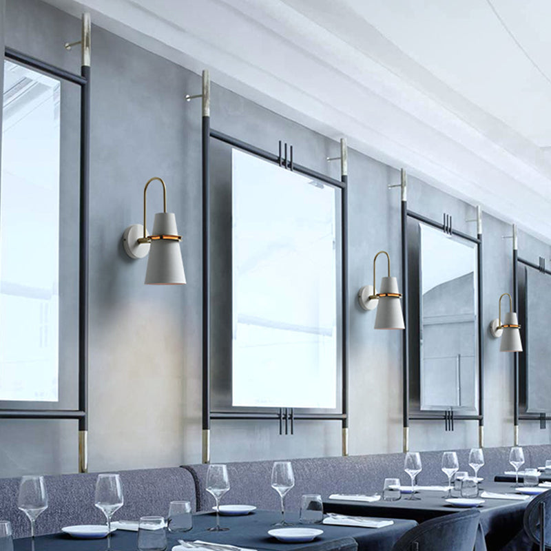 Modernismo Lámpara de pared de metal ligero de 1 cabeza de modernismo en negro/blanco/azul para el comedor