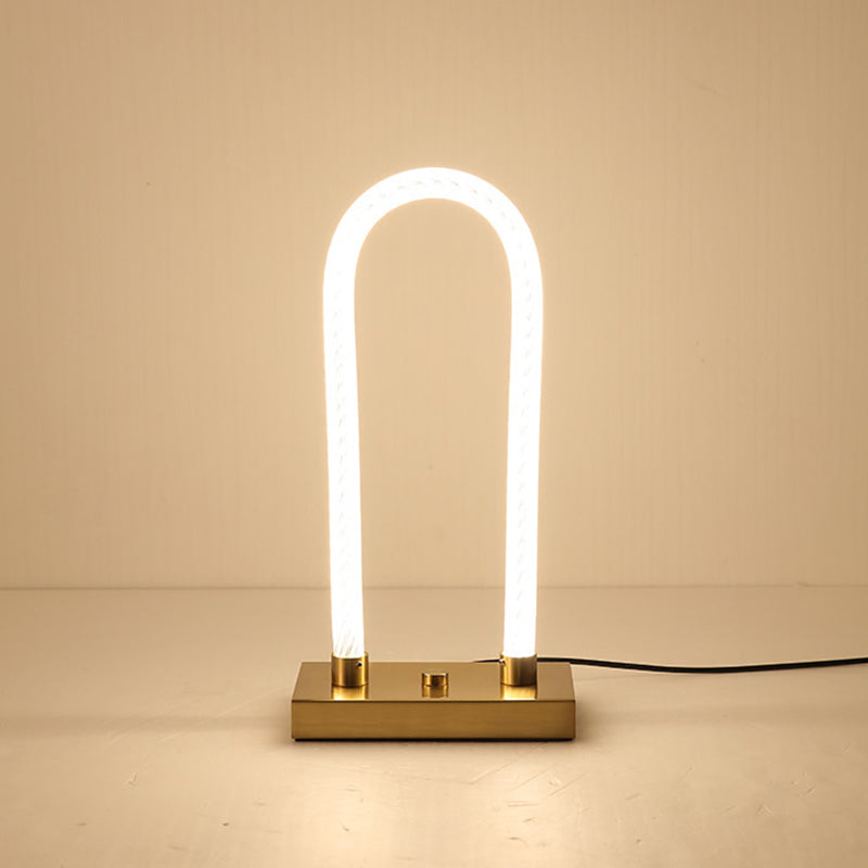 Table arc en acrylique Lumière Simple Style Gold LED Lampe de nuit pour chambre à coucher