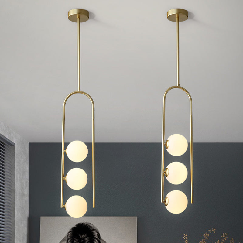 Gouden Globe Semi Flush Simple 3 Bollen Ivoorglas plafondmontage Lichtlijn voor eetkamer