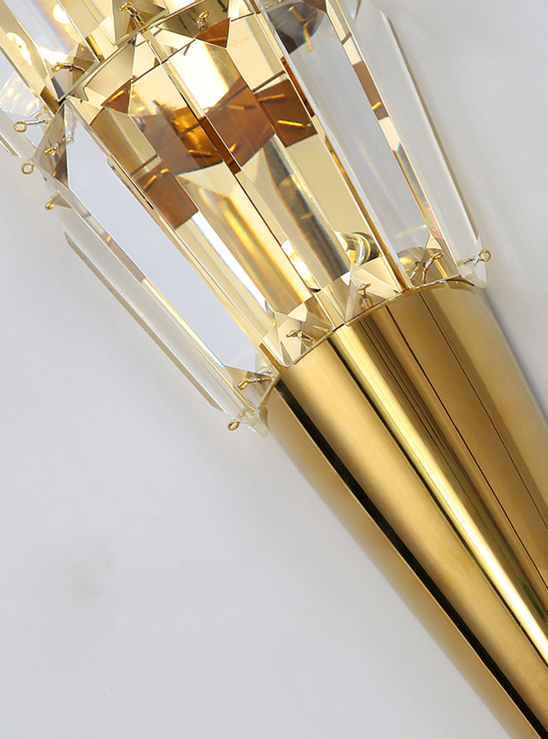 Applexion murale en or cristal dans la lampe murale à cône en acier inoxydable de style de luxe moderne pour chambre à coucher