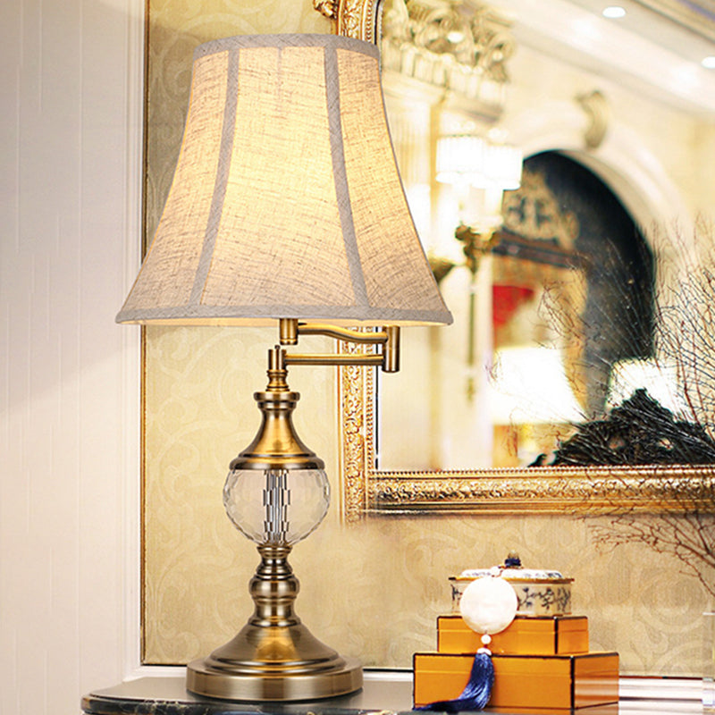 Lampada da comodino in cristallo beige/marrone chiaro, semplice campana con pannelli, lampada da notte in stile tradizionale a luce singola per camera da letto